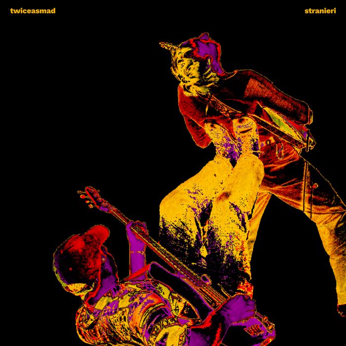 Album Cover von Stranieri – Debütalbum von twiceasmad